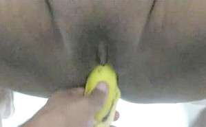 Banana inserting Indian maid cunt