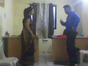Mature bhabhi fucking by young lover in office full clip