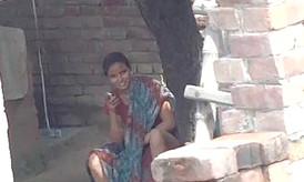 Desi Village Girl Showing Pussy to neighbor
