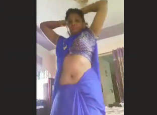 Tamil Aunty Selfie Video & Pussy Fingering