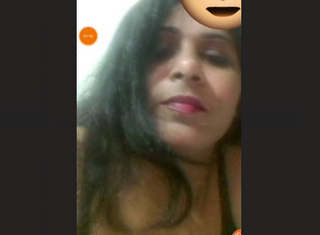 Hot look bhabhi showing to lover on video call